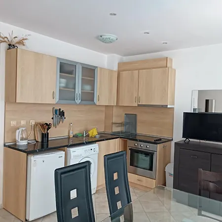 тристаен Appartement *